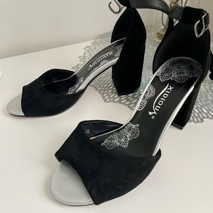 ♠️NWOT women heels♠️